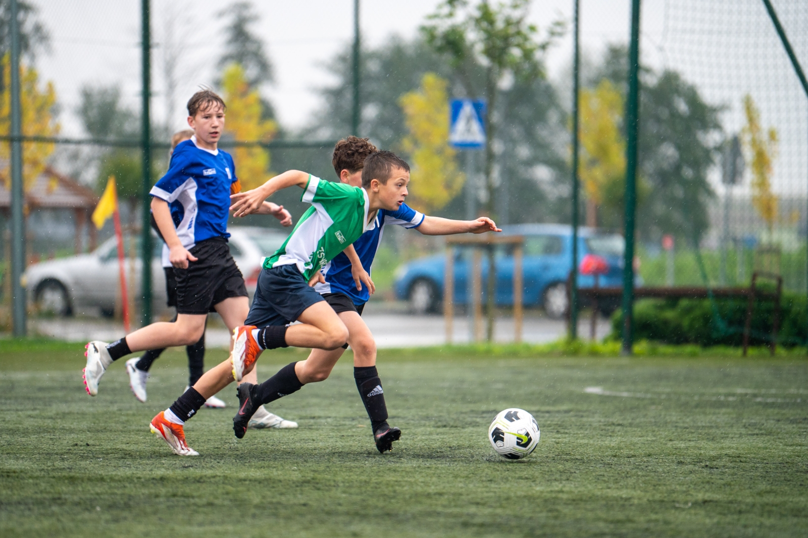 Z BARANOWSKIEGO ORLIKA NA STADION